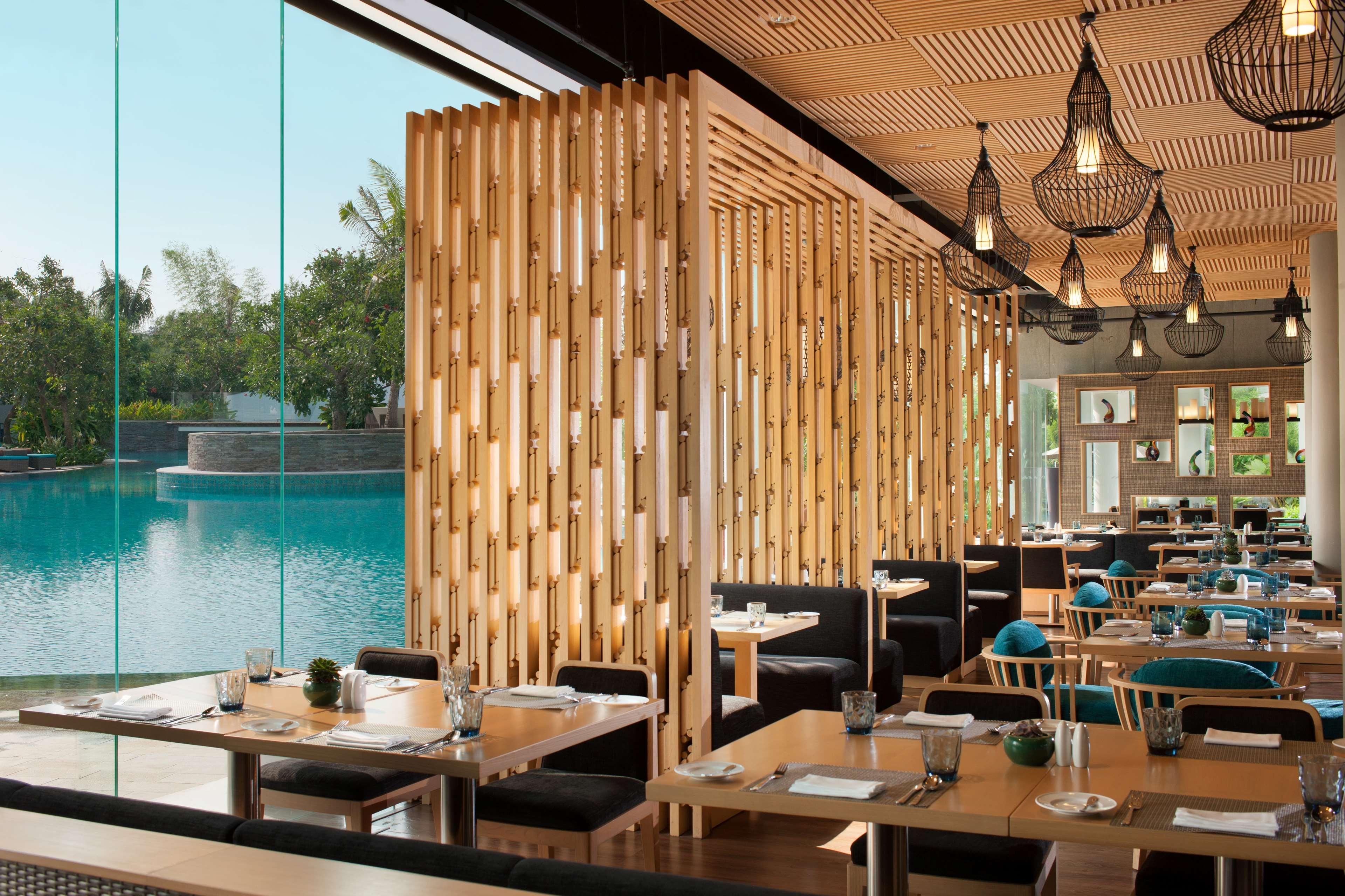 Doubletree By Hilton Jakarta - Diponegoro Exterior foto The restaurant