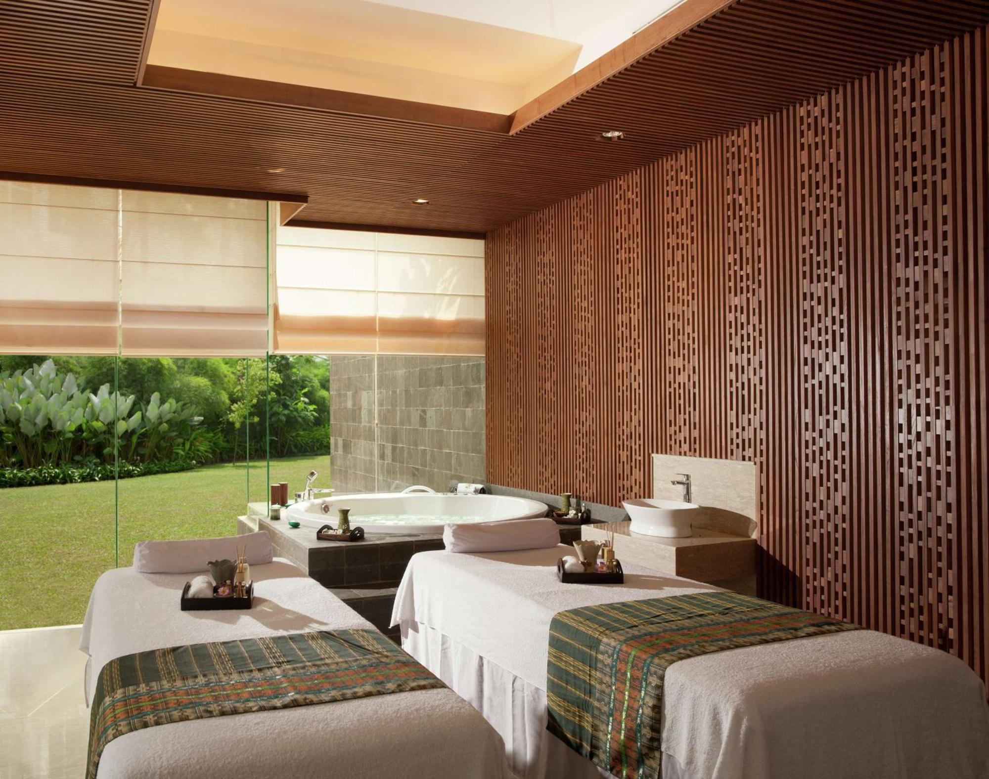 Doubletree By Hilton Jakarta - Diponegoro Exterior foto Spa at The Oberoi, Mumbai